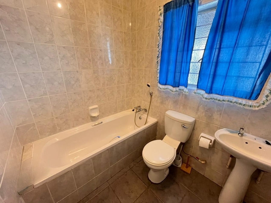 4 Bedroom Property for Sale in Protea Park North West